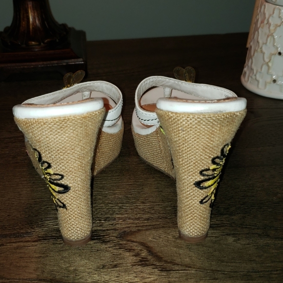 New Coach Mattie Bumblebee Wedge Thong Sandal 7.5 - Picture 6 of 8